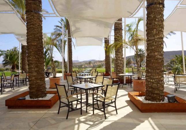 Espaciosas habitaciones en Hotel Valle del Este Golf Spa & Beach Resort. El entorno más romántico con nuestro Spa y Masaje en Almeria
